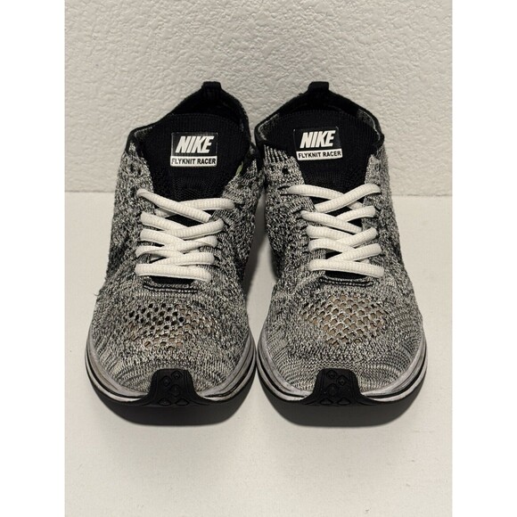 Nike Flyknit Racer Oreo Running Shoe Mens Sz 4 Womens 5.5 Sneaker 526628-101 - Picture 3 of 13